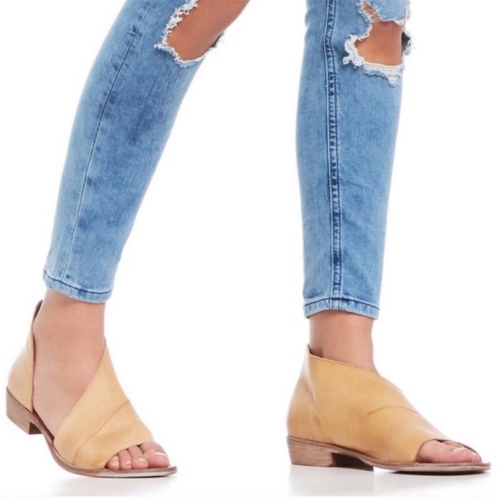 Free People Mont Blanc D’Orsay Cut Out Sandal EU 36.5 Fits like US 7